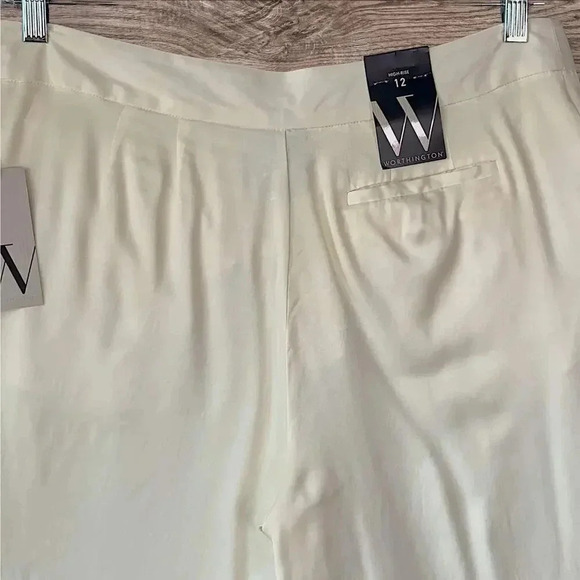 Worthington New Rayon Silky Bermuda High Rise Dress Shorts Size 12 W34 Cream - Picture 8 of 13